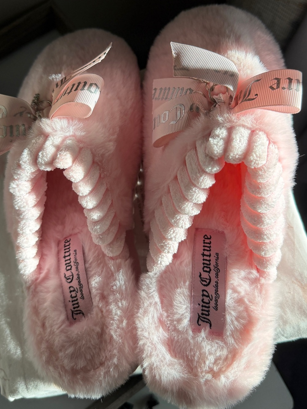Juicy Couture Pink Plush Ruffle Bow Slippers - Women’s 8